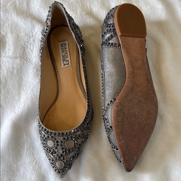 Badgley Mischka Gray Embellished Women's Flats - Picture 3 of 3